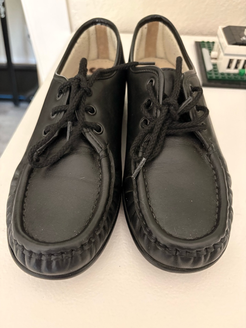 SAS Black and Tan Leather Lace-Up Shoe